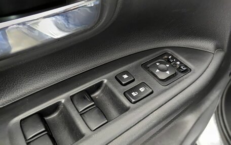 Mitsubishi Outlander III рестайлинг 3, 2014 год, 1 800 000 рублей, 23 фотография
