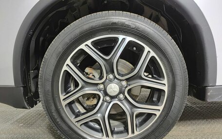 Mitsubishi Outlander III рестайлинг 3, 2014 год, 1 800 000 рублей, 22 фотография