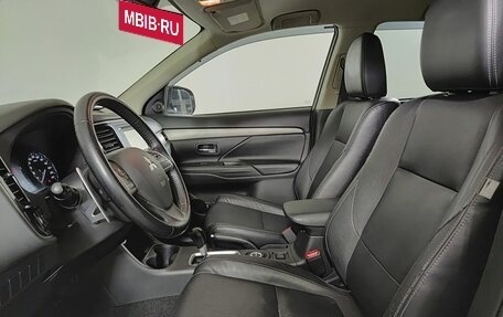 Mitsubishi Outlander III рестайлинг 3, 2014 год, 1 800 000 рублей, 20 фотография