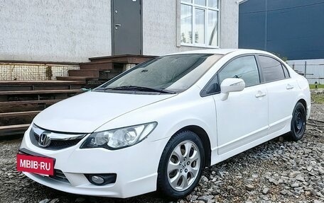 Honda Civic VIII, 2010 год, 750 000 рублей, 3 фотография