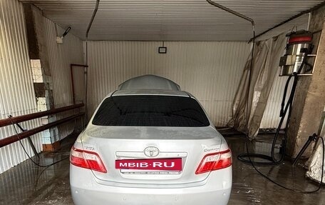 Toyota Camry, 2007 год, 950 000 рублей, 2 фотография