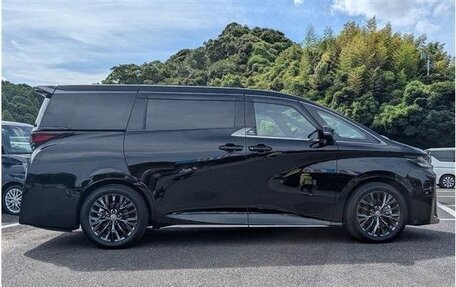 Toyota Vellfire, 2024 год, 7 000 000 рублей, 3 фотография