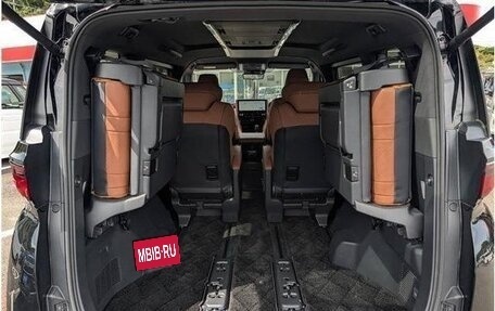 Toyota Vellfire, 2024 год, 7 000 000 рублей, 16 фотография