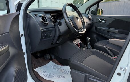 Renault Kaptur I рестайлинг, 2019 год, 22 фотография
