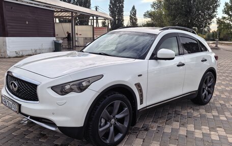 Infiniti QX70, 2014 год, 1 410 000 рублей, 6 фотография