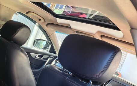 Infiniti QX70, 2014 год, 1 410 000 рублей, 9 фотография