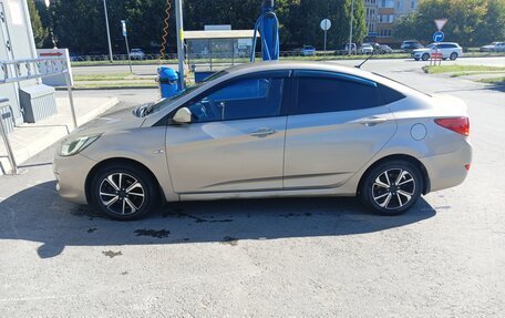 Hyundai Solaris II рестайлинг, 2011 год, 620 000 рублей, 11 фотография