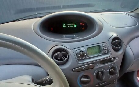 Toyota Yaris I рестайлинг, 2000 год, 430 000 рублей, 11 фотография