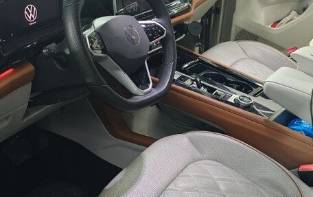 Volkswagen Teramont I, 2021 год, 4 600 000 рублей, 8 фотография