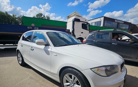 BMW 1 серия, 2011 год, 1 100 000 рублей, 2 фотография