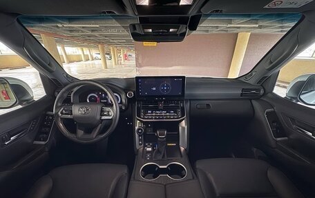 Toyota Land Cruiser, 2025 год, 14 700 000 рублей, 7 фотография