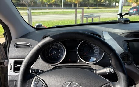 Hyundai Elantra V, 2012 год, 900 000 рублей, 4 фотография