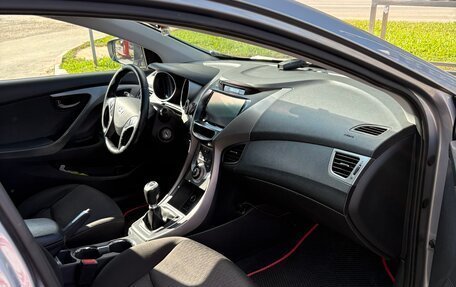 Hyundai Elantra V, 2012 год, 900 000 рублей, 5 фотография