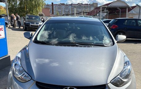 Hyundai Elantra V, 2012 год, 900 000 рублей, 2 фотография