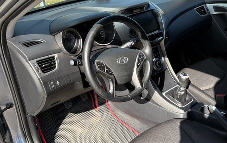 Hyundai Elantra V, 2012 год, 900 000 рублей, 7 фотография