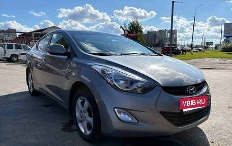 Hyundai Elantra V, 2012 год, 900 000 рублей, 8 фотография