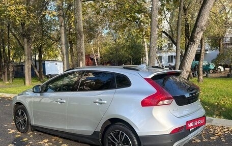 Volvo V40 Cross Country I, 2018 год, 2 200 000 рублей, 4 фотография