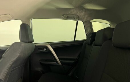 Toyota RAV4, 2018 год, 2 519 000 рублей, 15 фотография