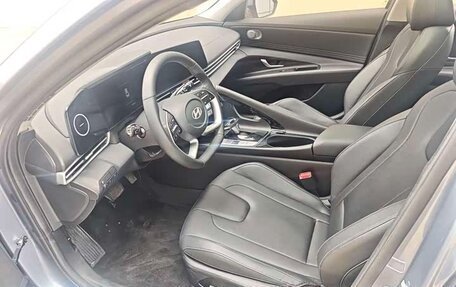 Hyundai Elantra, 2023 год, 1 230 000 рублей, 7 фотография