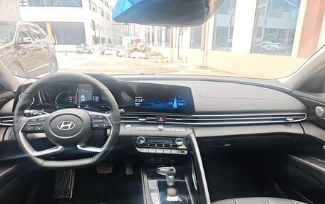 Hyundai Elantra, 2023 год, 1 230 000 рублей, 9 фотография