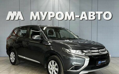 Mitsubishi Outlander III рестайлинг 3, 2017 год, 1 890 000 рублей, 1 фотография