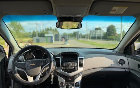 Chevrolet Cruze II, 2010 год, 360 000 рублей, 17 фотография