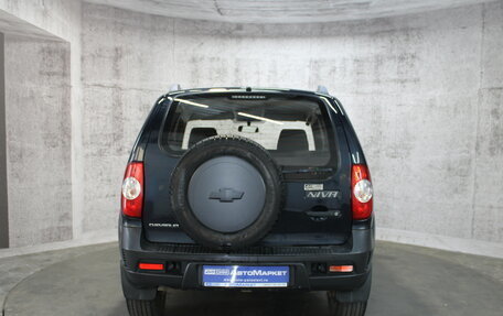 Chevrolet Niva I рестайлинг, 2015 год, 587 000 рублей, 7 фотография
