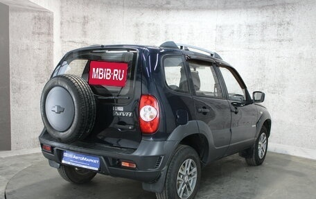 Chevrolet Niva I рестайлинг, 2015 год, 587 000 рублей, 6 фотография