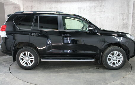Toyota Land Cruiser Prado 150 рестайлинг 2, 2012 год, 3 046 000 рублей, 4 фотография