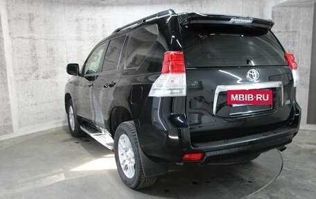 Toyota Land Cruiser Prado 150 рестайлинг 2, 2012 год, 3 046 000 рублей, 8 фотография