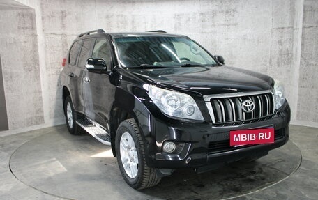 Toyota Land Cruiser Prado 150 рестайлинг 2, 2012 год, 3 046 000 рублей, 3 фотография