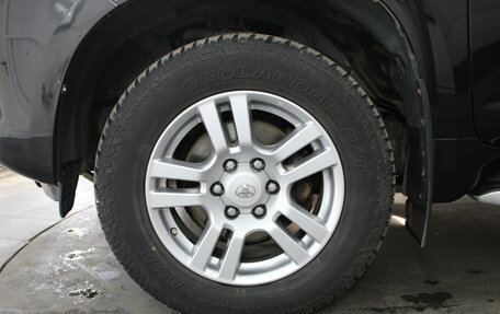 Toyota Land Cruiser Prado 150 рестайлинг 2, 2012 год, 3 046 000 рублей, 15 фотография
