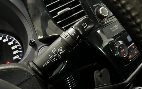 Mitsubishi Outlander III рестайлинг 3, 2017 год, 1 890 000 рублей, 13 фотография