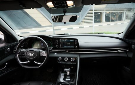 Hyundai Elantra, 2023 год, 1 870 000 рублей, 7 фотография