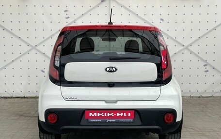 KIA Soul II рестайлинг, 2018 год, 1 580 000 рублей, 6 фотография