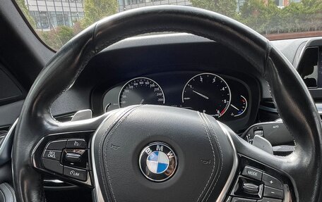 BMW 5 серия, 2018 год, 3 300 000 рублей, 13 фотография