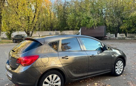 Opel Astra J, 2011 год, 550 000 рублей, 4 фотография