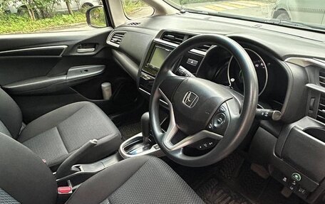 Honda Fit III, 2018 год, 945 000 рублей, 7 фотография