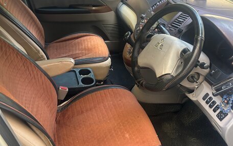 Mitsubishi Grandis, 2004 год, 530 000 рублей, 6 фотография