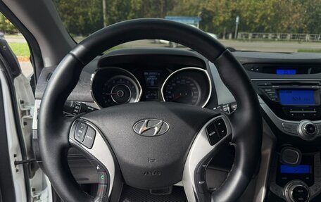 Hyundai Avante, 2012 год, 1 050 000 рублей, 10 фотография