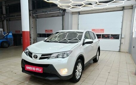 Toyota RAV4, 2014 год, 1 750 000 рублей, 3 фотография