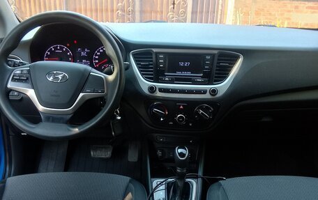 Hyundai Solaris II рестайлинг, 2018 год, 1 300 000 рублей, 9 фотография