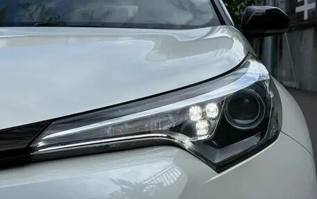 Toyota C-HR I рестайлинг, 2022 год, 1 759 000 рублей, 6 фотография