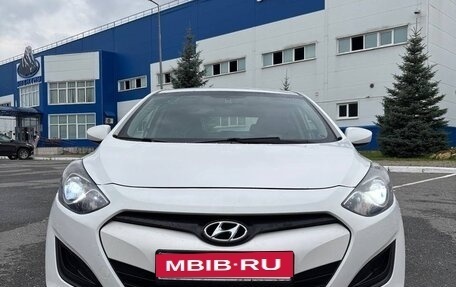 Hyundai i30 II рестайлинг, 2012 год, 699 000 рублей, 2 фотография