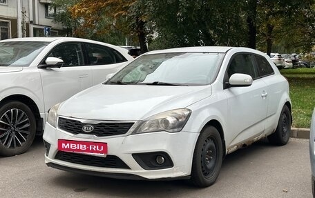 KIA cee'd I рестайлинг, 2011 год, 350 000 рублей, 2 фотография
