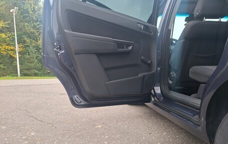 Opel Zafira B, 2010 год, 515 000 рублей, 15 фотография