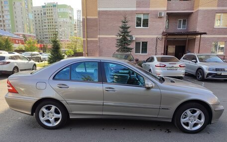 Mercedes-Benz C-Класс, 2004 год, 1 250 000 рублей, 1 фотография