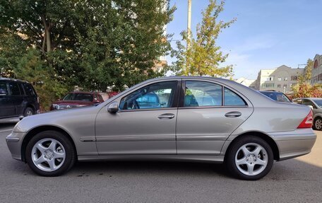 Mercedes-Benz C-Класс, 2004 год, 1 250 000 рублей, 2 фотография