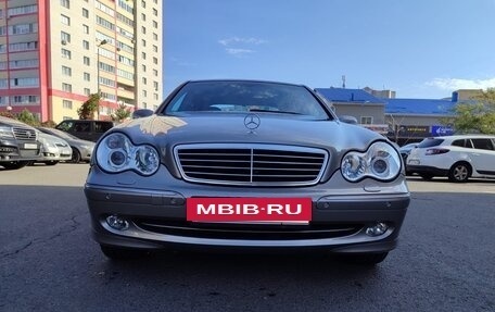 Mercedes-Benz C-Класс, 2004 год, 1 250 000 рублей, 4 фотография
