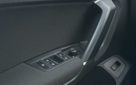 Volkswagen Tiguan II, 2018 год, 2 750 000 рублей, 15 фотография